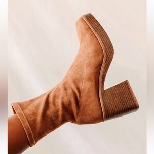 Lulu's Camel Suede Platform Heel Boots